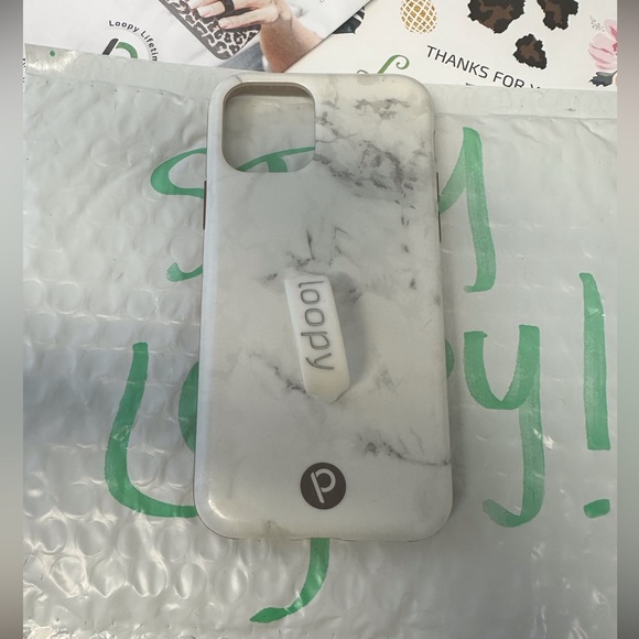 iPhone 11pro LOOPY case - Picture 2 of 3